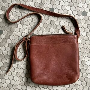 Duluth Trading Co. Lifetime Leather Sling Bag Purse